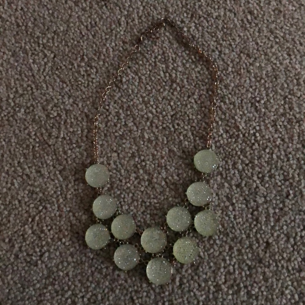 Sparkle green circle necklace